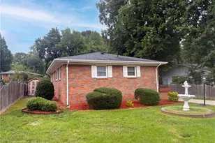 608 Morehead St, Reidsville, NC 27320 - Photo 15