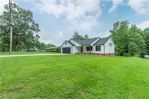 32 Ranchor Dr, Thomasville, NC 27360 - Photo 5