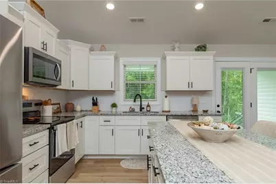 32 Ranchor Drive, Thomasville, NC 27360 - Photo 13