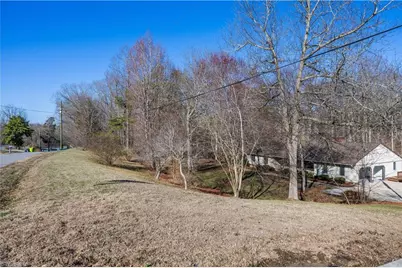 682 Cecil Street, Thomasville, NC 27360 - Photo 9