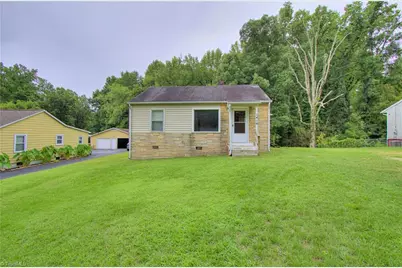 416 E Peachtree Drive, High Point, NC 27265 - Photo 1