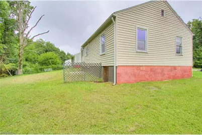 416 E Peachtree Drive, High Point, NC 27265 - Photo 23