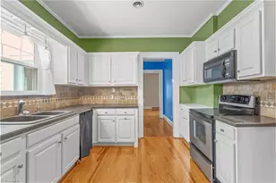 403 Spring St, Thomasville, NC 27360 - Photo 17