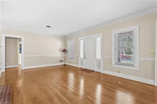 403 Spring St, Thomasville, NC 27360 - Photo 9