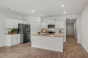 620 Hickory Point Dr, Lexington, NC 27292 - Photo 7