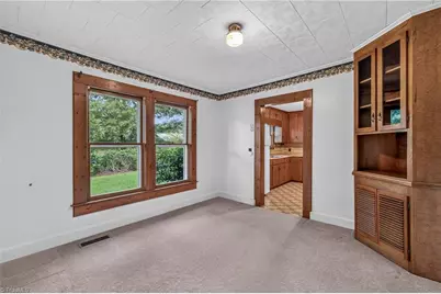 222 W Brower Avenue, Liberty, NC 27298 - Photo 5