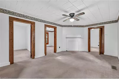 222 W Brower Avenue, Liberty, NC 27298 - Photo 3