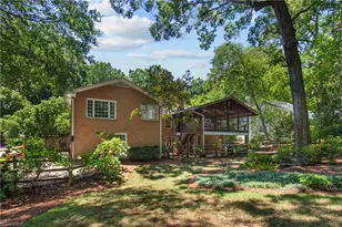 2922 Round Hill Rd, Greensboro, NC 27408 - Photo 41