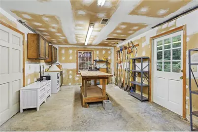 2922 Round Hill Road, Greensboro, NC 27408 - Photo 37