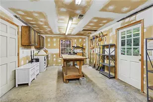 2922 Round Hill Rd, Greensboro, NC 27408 - Photo 37