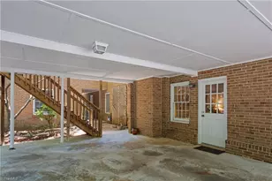 2922 Round Hill Rd, Greensboro, NC 27408 - Photo 37