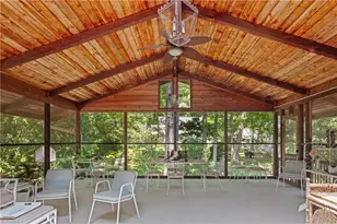 2922 Round Hill Rd, Greensboro, NC 27408 - Photo 15