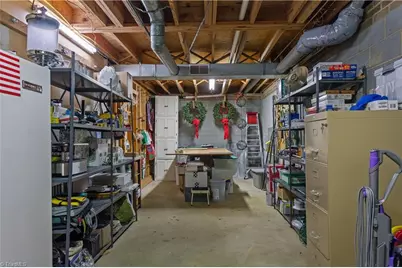 2922 Round Hill Road, Greensboro, NC 27408 - Photo 35
