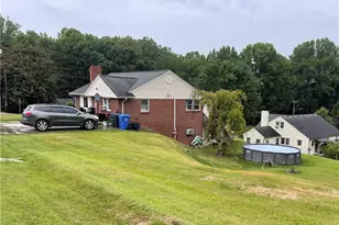 901 10th St, North Wilkesboro, NC 28659 - Photo 1