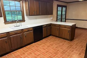 1000 Englewood Dr, Winston-Salem, NC 27106 - Photo 13