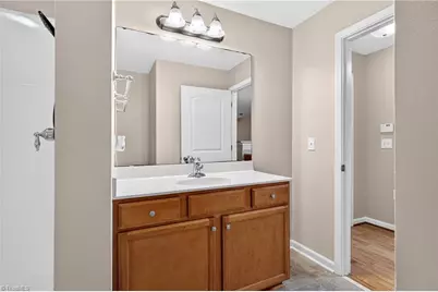 7108 W Friendly Avenue, Greensboro, NC 27410 - Photo 21
