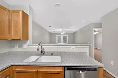 7108 W Friendly Avenue, Greensboro, NC 27410 - Photo 9