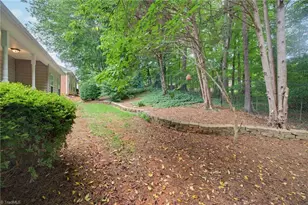141 Sterling Point Ct, Winston-Salem, NC 27104 - Photo 31