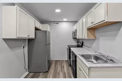 3066 Bonhurst Drive, Winston-Salem, NC 27106 - Photo 13
