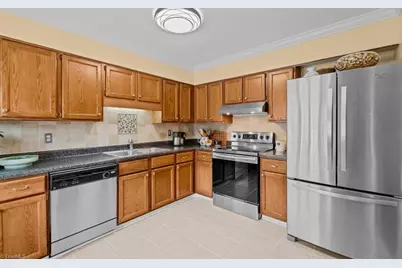 121 Dolley Madison Road Unit#C, Greensboro, NC 27410 - Photo 5