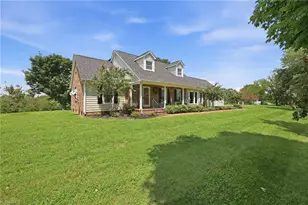1207 Grassy Creek Rd, Pinnacle, NC 27043 - Photo 7