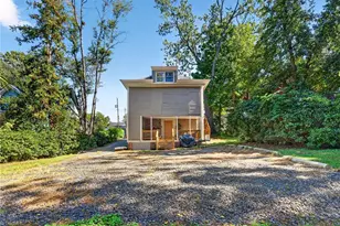 614 Mendenhall St, Greensboro, NC 27403 - Photo 9