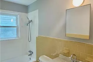 928 McCormick St, Greensboro, NC 27403 - Photo 9