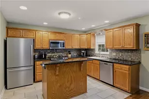 212 Santa Fe Cir, Thomasville, NC 27360 - Photo 9