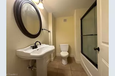 817 N Elm Street #G, Greensboro, NC 27401 - Photo 9