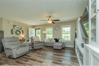 185 Broadway Road, Lexington, NC 27295 - Photo 13