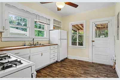 1418 N Hamilton Street, High Point, NC 27262 - Photo 9