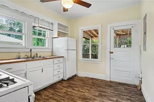 1418 N Hamilton St, High Point, NC 27262 - Photo 9