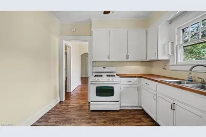 1418 N Hamilton Street, High Point, NC 27262 - Photo 11