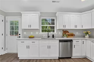 925 Randolph St, High Point, NC 27260 - Photo 7