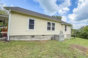 1011 Ava St, Burlington, NC 27215 - Photo 25