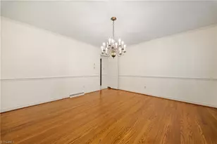 3709 Kirklees Rd, Winston-Salem, NC 27104 - Photo 9
