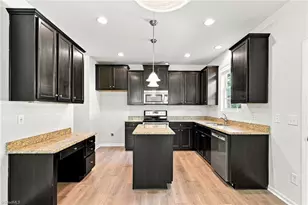 3833 Crestwell Cove Ct, Winston-Salem, NC 27103 - Photo 9