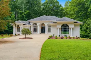 908 River Ridge Rd, Mebane, NC 27302 - Photo 1
