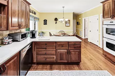 4024 Baytree Court, High Point, NC 27265 - Photo 11