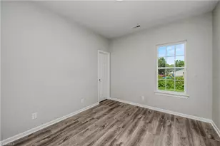 1329 Belleauwood St, Winston-Salem, NC 27107 - Photo 17
