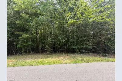 186 Glenoak Drive, Eden, NC 27288 - Photo 1