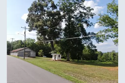 209 Second Street, Pilot Mountain, NC 27041 - Photo 7