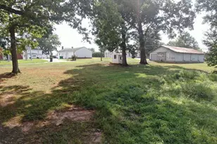 209 Second St, Pilot Mountain, NC 27041 - Photo 5