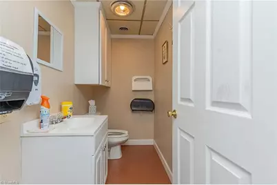 22 S Talbert Boulevard, Lexington, NC 27292 - Photo 11