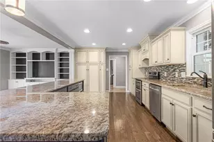 1971 Delaine Dr, Burlington, NC 27215 - Photo 9