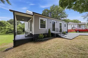 402 Gilbreath St, Graham, NC 27253 - Photo 3