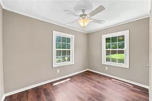 402 Gilbreath St, Graham, NC 27253 - Photo 25