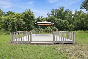 402 Gilbreath St, Graham, NC 27253 - Photo 15