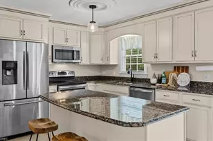 3201 Quail Run Dr, High Point, NC 27265 - Photo 7
