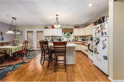 3900 Briarwood Avenue, High Point, NC 27265 - Photo 9